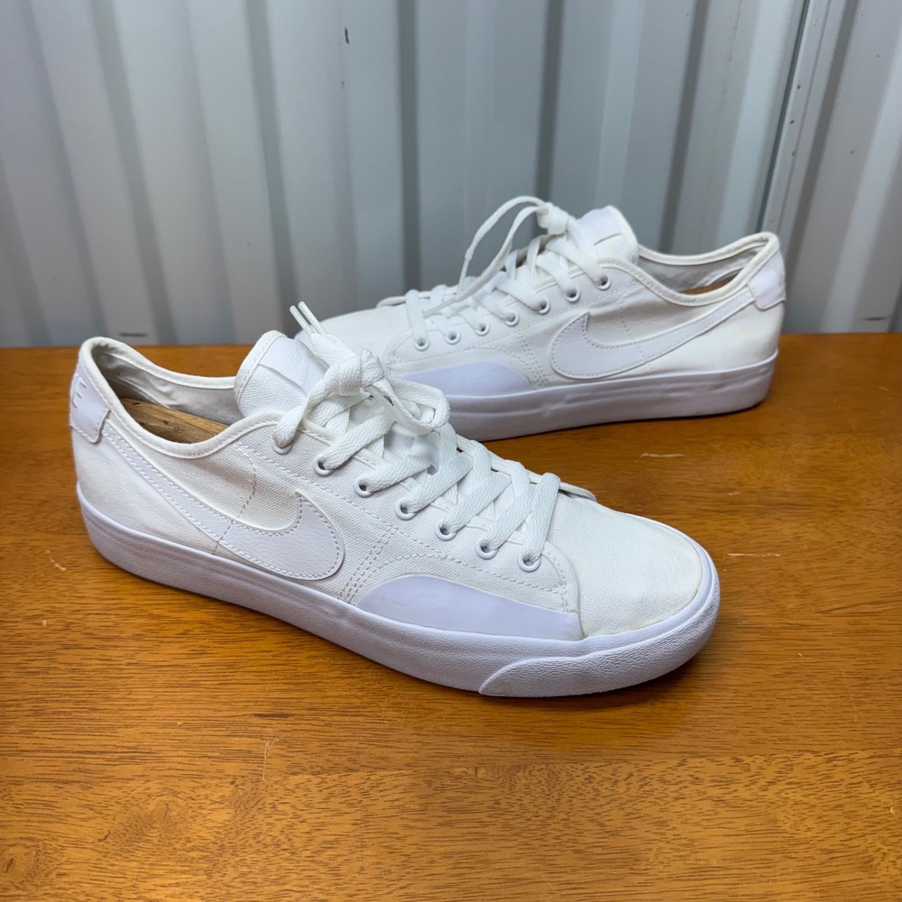 Nike SB Blazer Court Canvas Mens White Skate Shoes CV1658-102 Size 10 sneakers